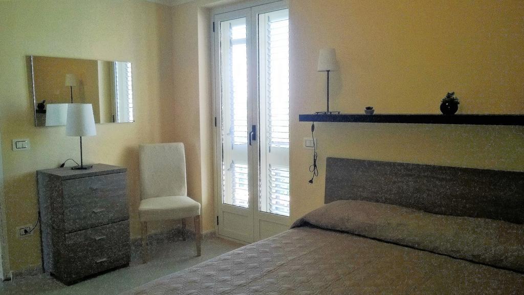 La Terrazza Sul Borgo Bed & Breakfast Serracapriola Bagian luar foto